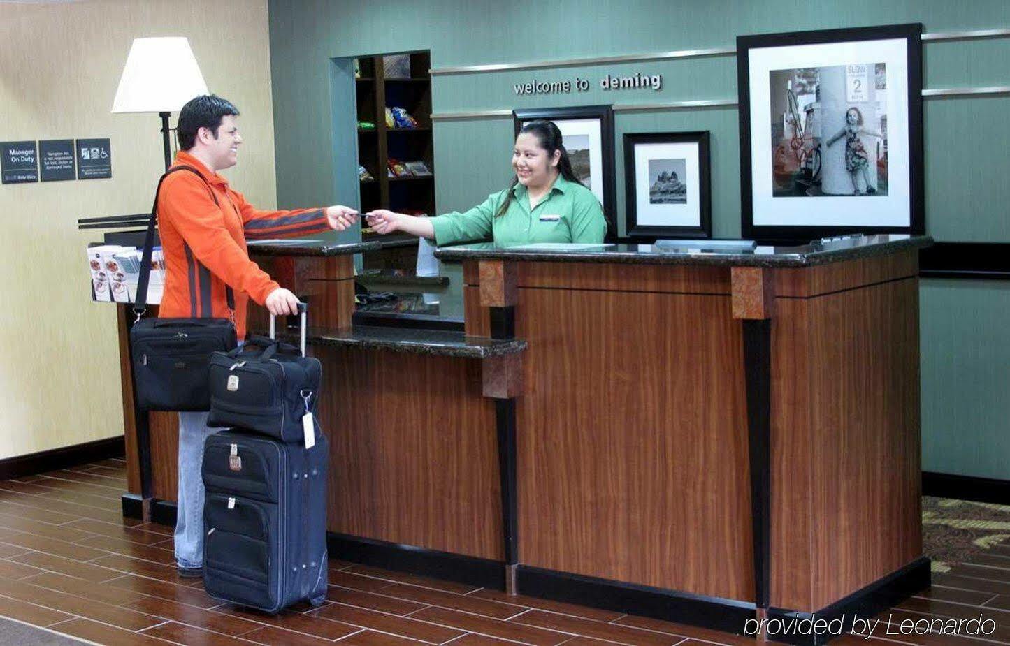 Hampton Inn Деминг Экстерьер фото
